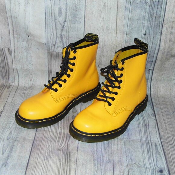 DR. MARTENS 1460 Smooth Yellow Leather Boots Womens Size 8 - Picture 3 of 7